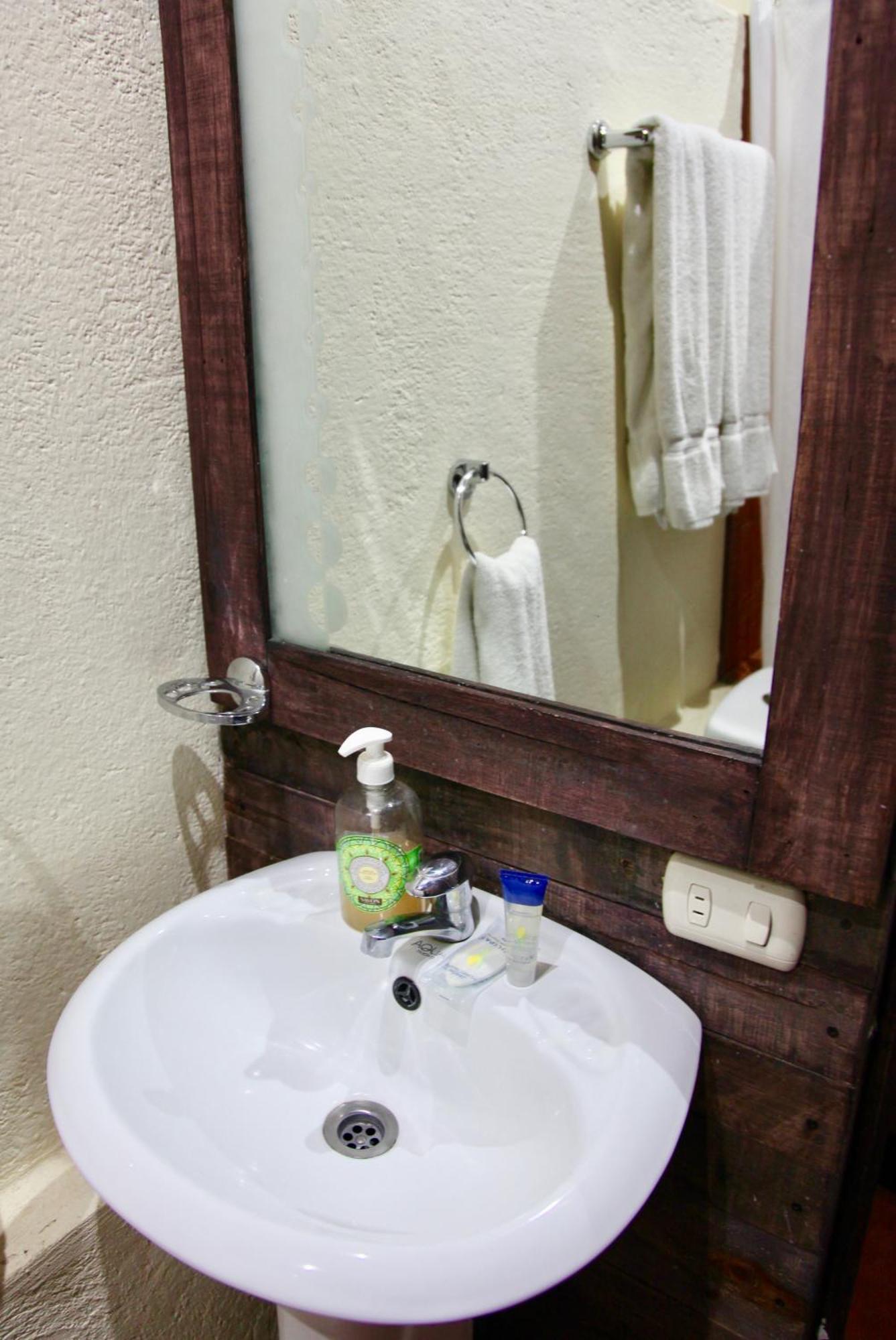 Hostal Antigueeno Antigua Екстериор снимка