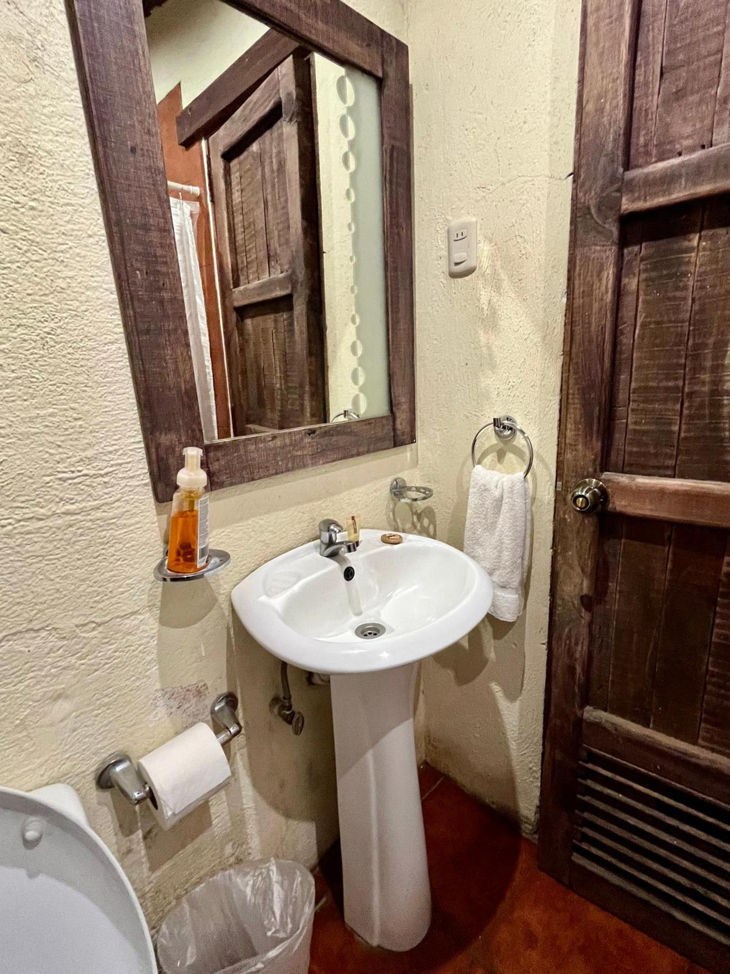 Hostal Antigueeno Antigua Екстериор снимка