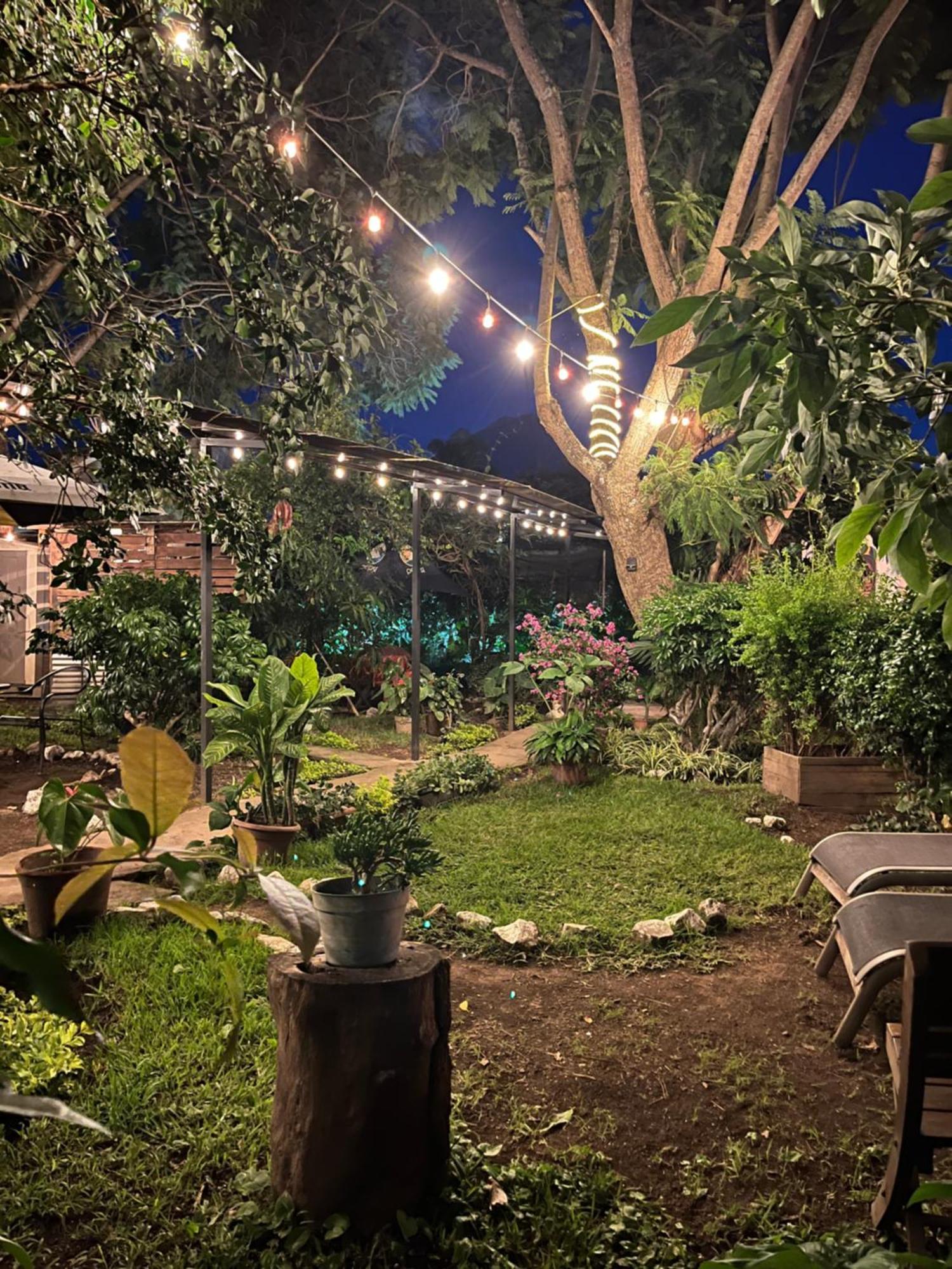 Hostal Antigueeno Antigua Екстериор снимка