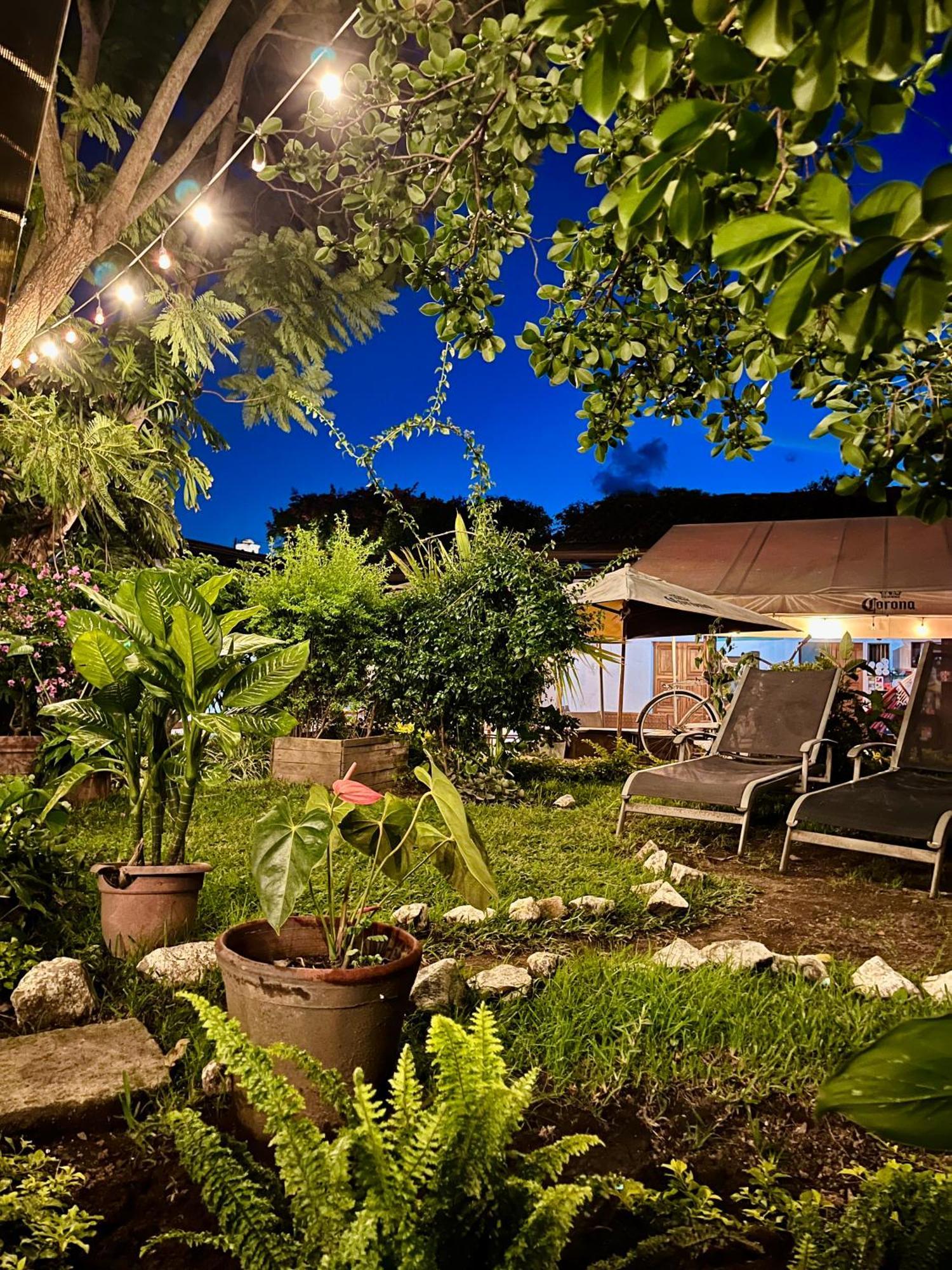 Hostal Antigueeno Antigua Екстериор снимка