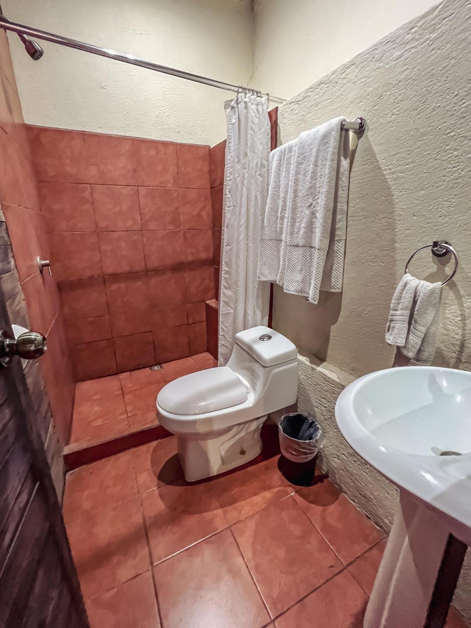Hostal Antigueeno Antigua Екстериор снимка